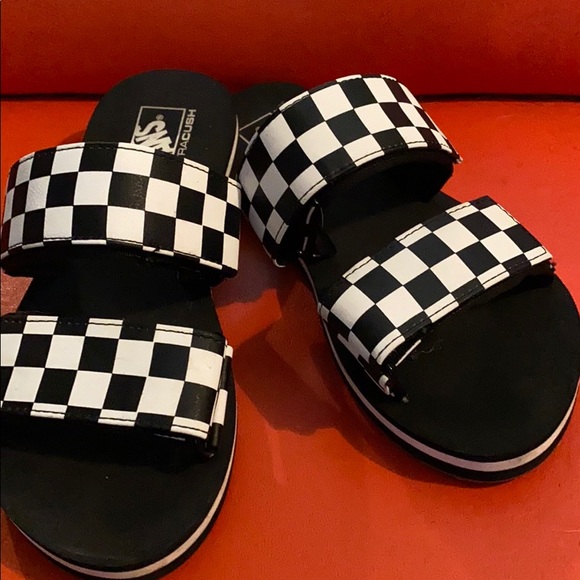 vans slides. - Picture 3 of 4